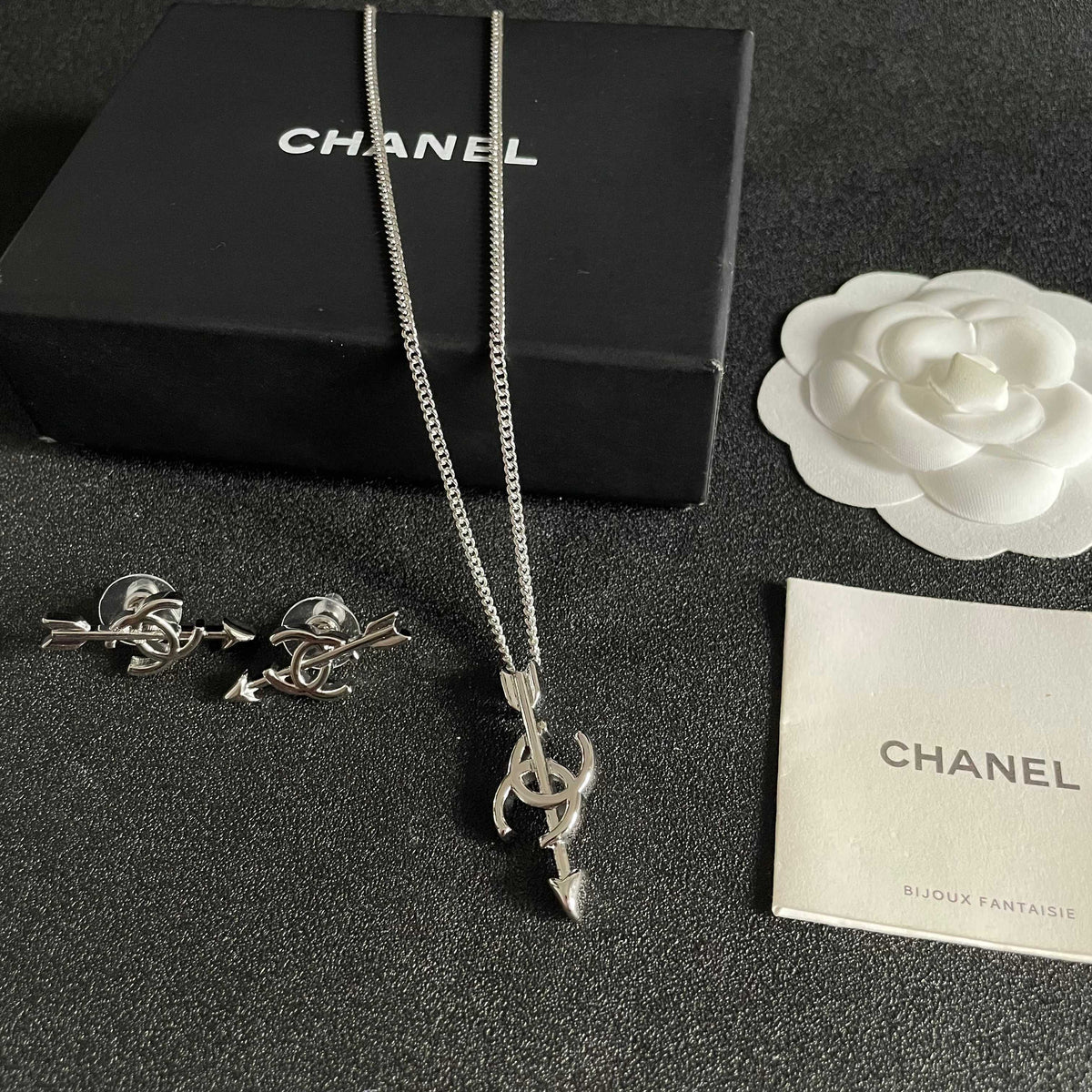 CHANEL Earrings