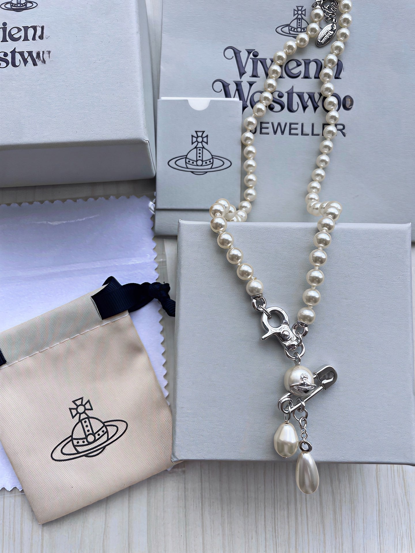 Vivienne Westwood Pin-Style Necklace