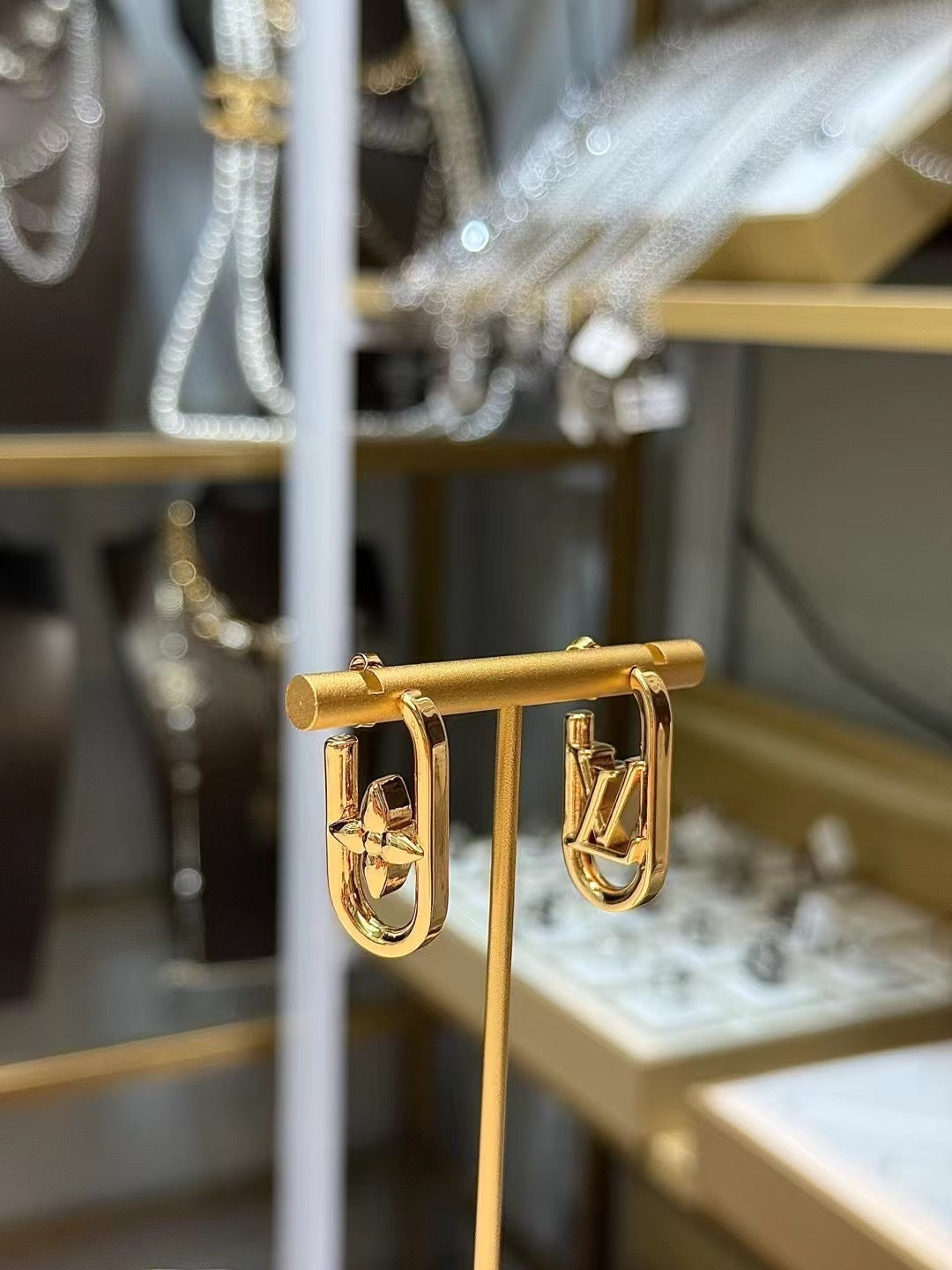 LOUIS VUITTON Earrings