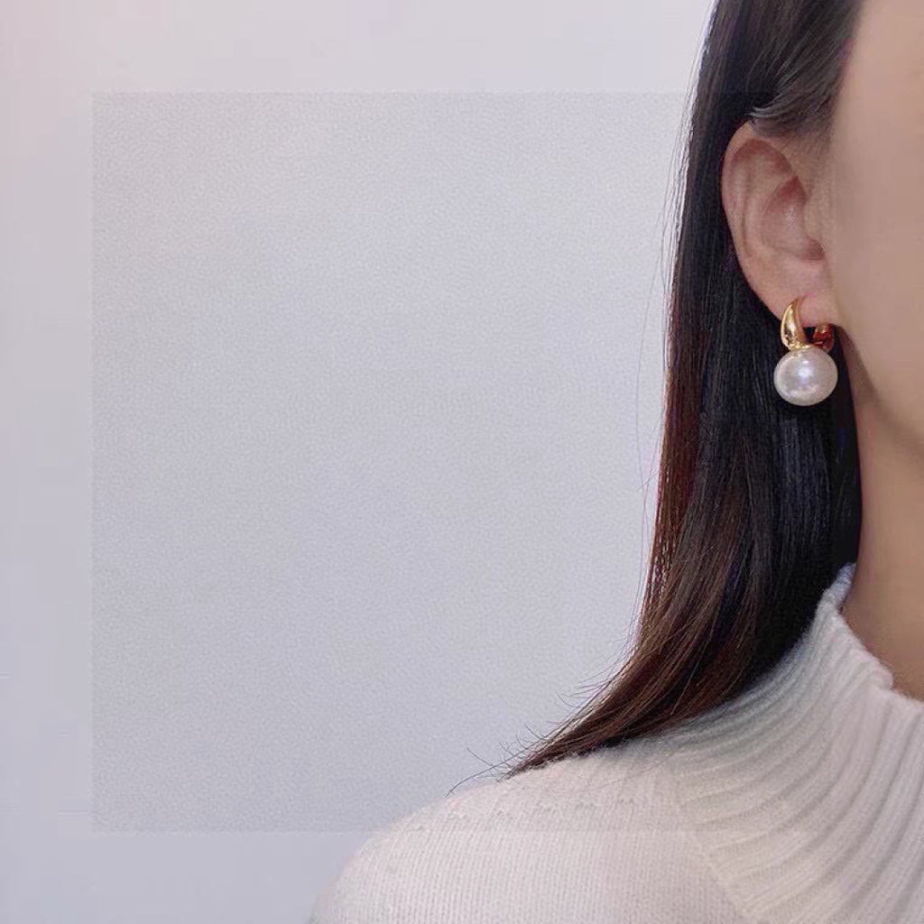 CELINE Pearl Earrings
