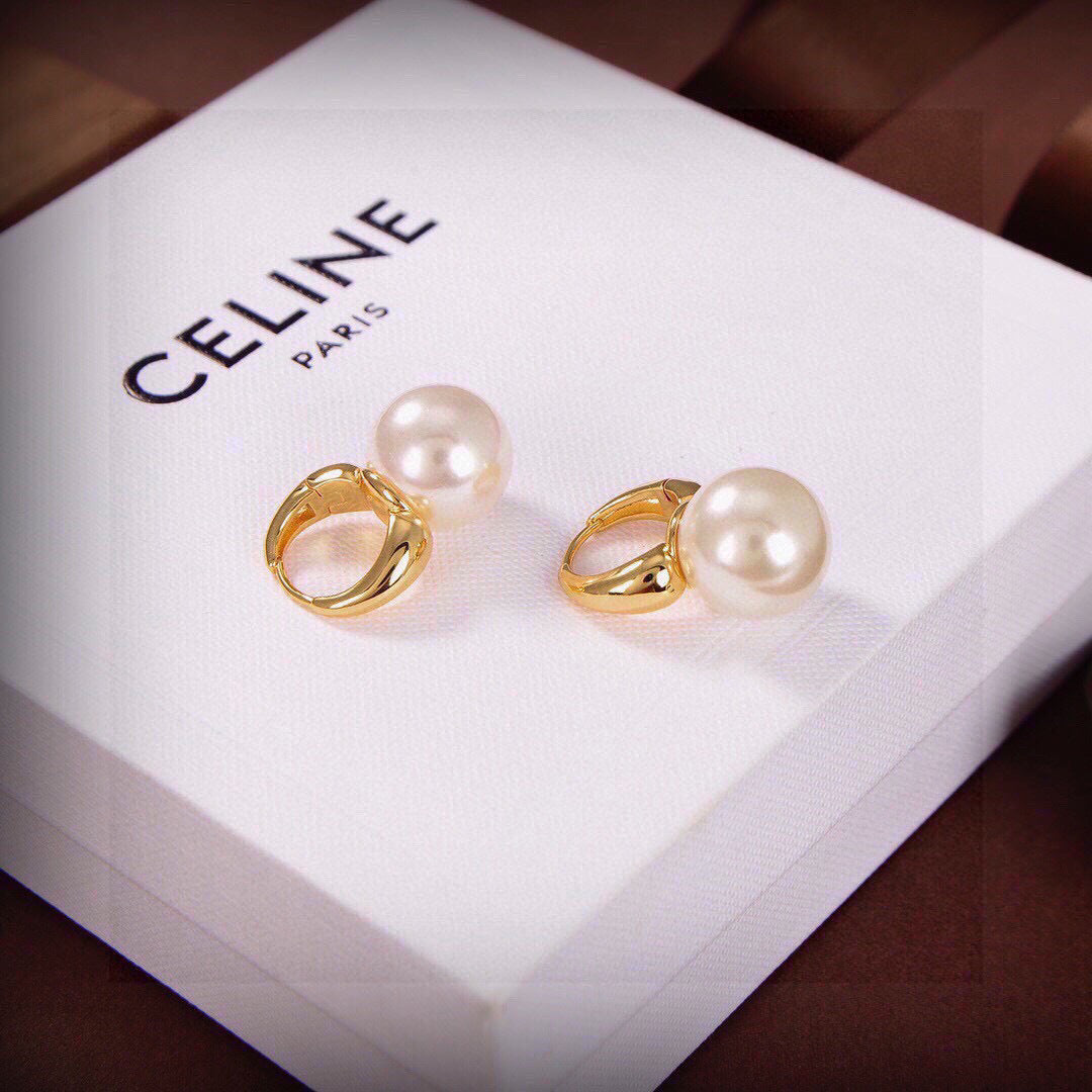 CELINE Pearl Earrings