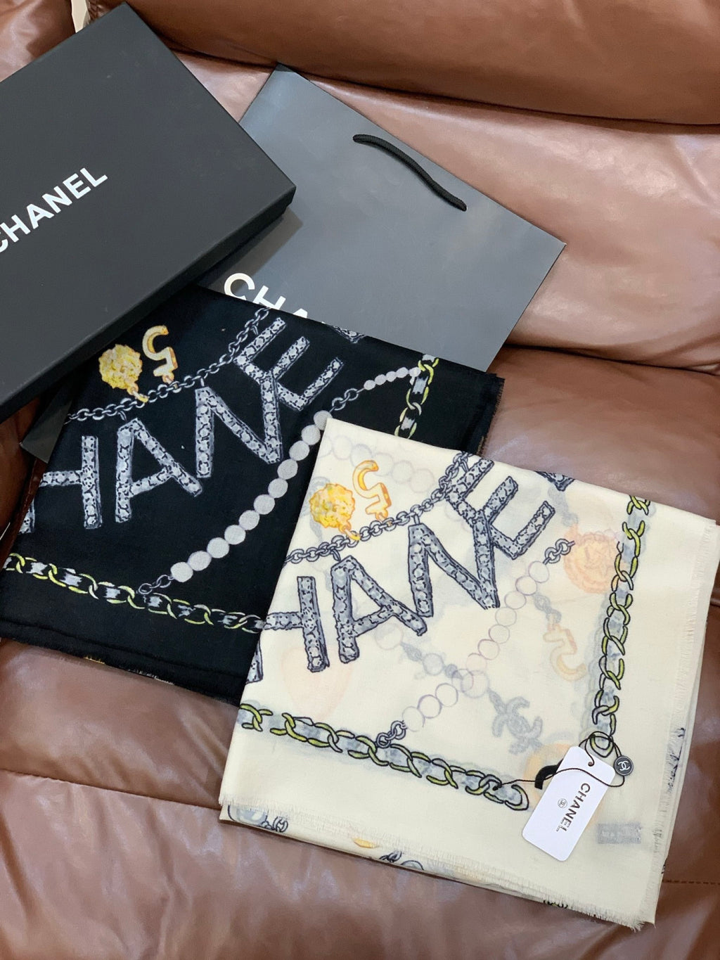 CHANEL P180 Pearl Necklace