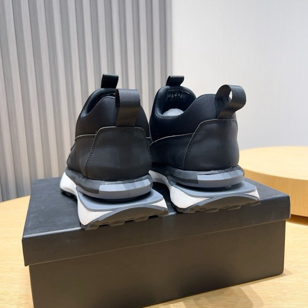 ARMANI Men's Sneakers - 392573