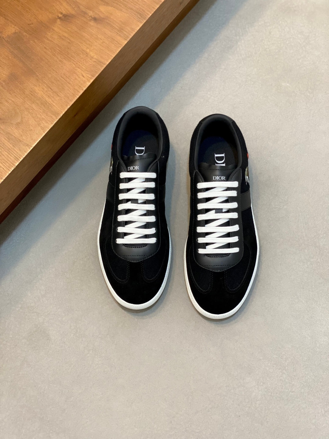 Dior DIOR Sneakers #394