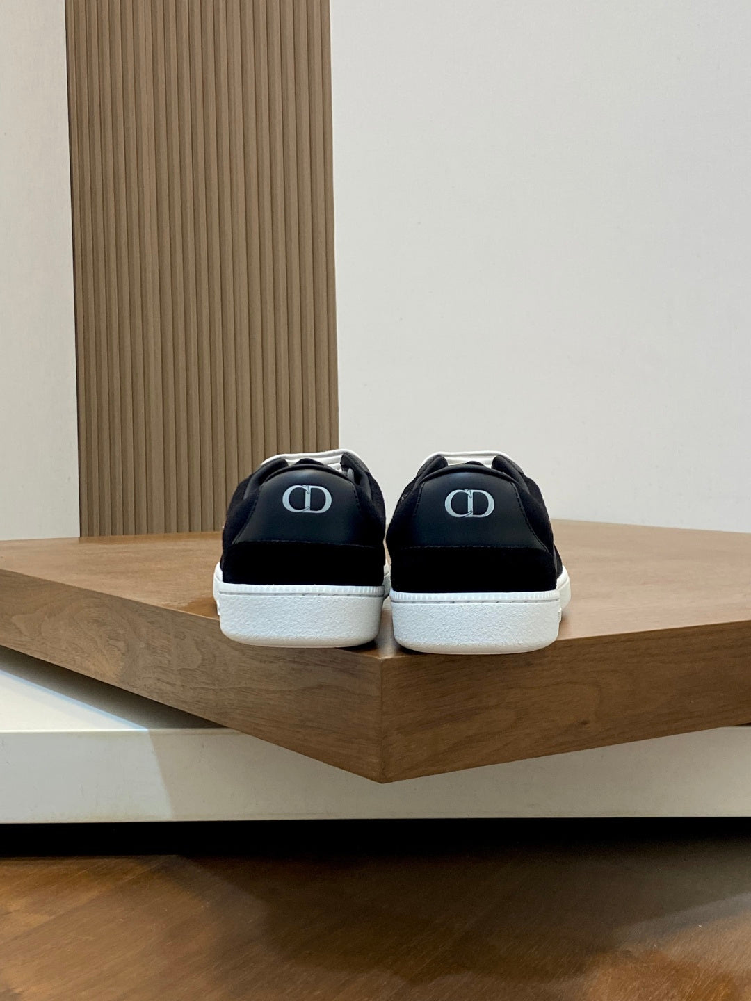 Dior DIOR Sneakers #394