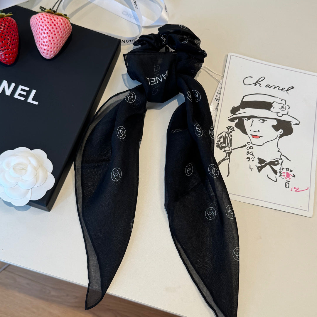 CHANEL Bow Necklace