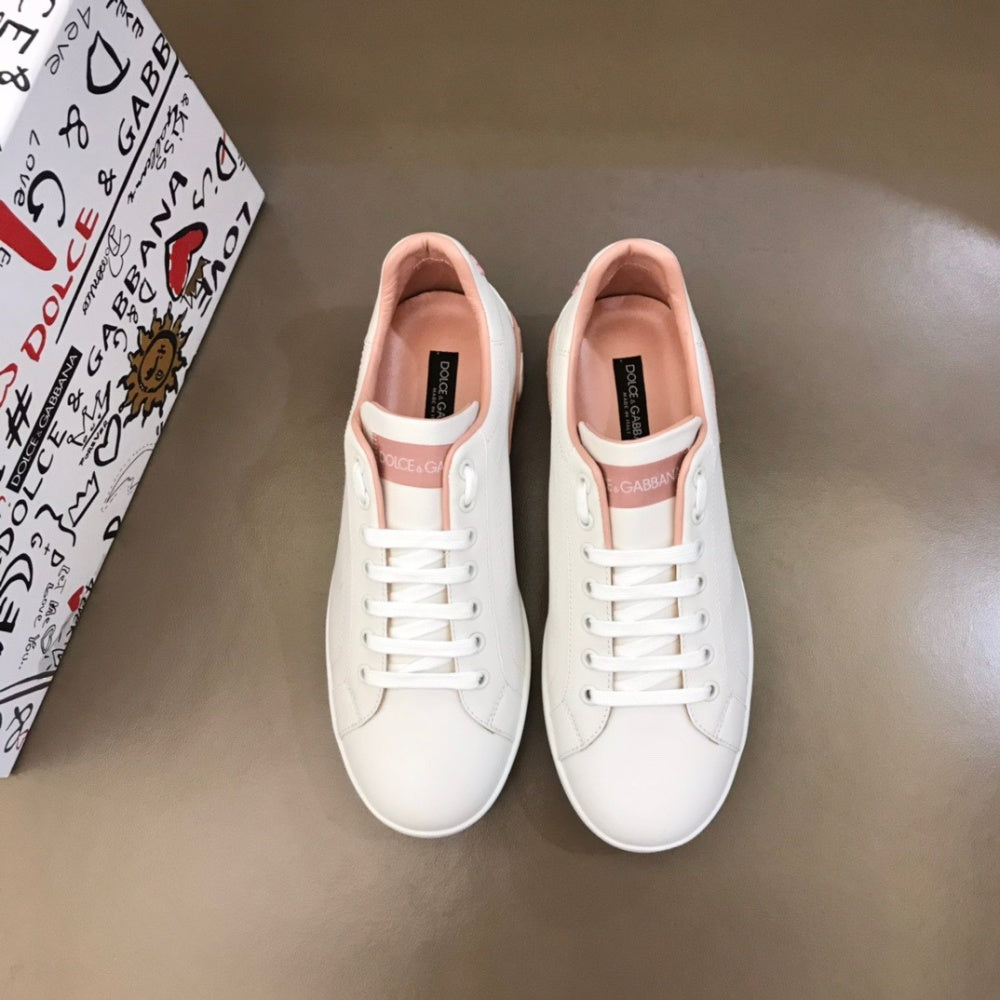 P190[玫瑰][玫瑰]，2021夏季新款Dolce＆Gabbana/顶级原单 Size：38-45 DG重工系列，进口头层牛皮，撞色设计超好看，彩色水染内里，精致奢华，超A级别！版型对比专柜正品，丝毫不差！ #382561 - image 1