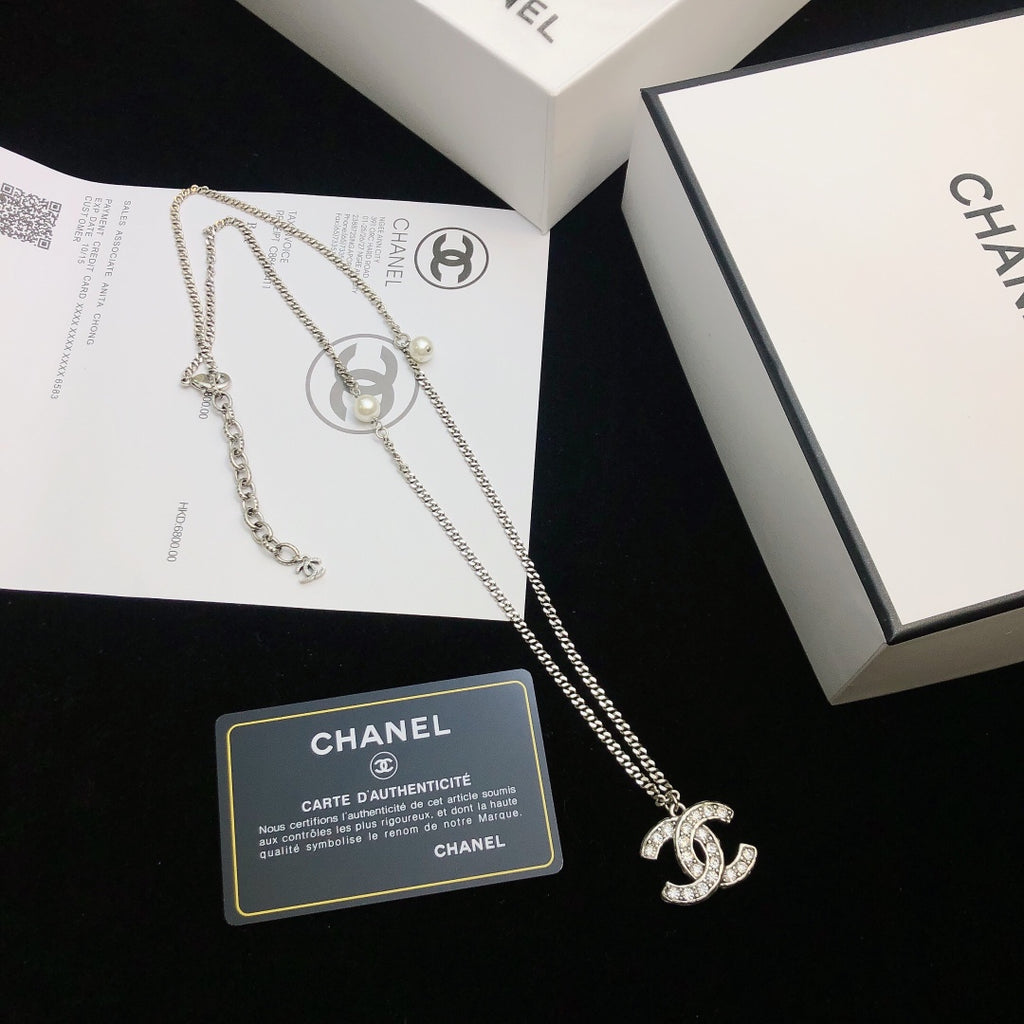 CHANEL Crystal Necklace