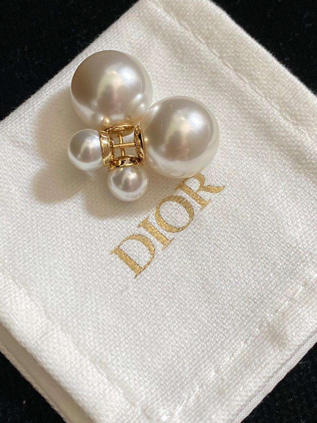 DIOR Pearl Earrings