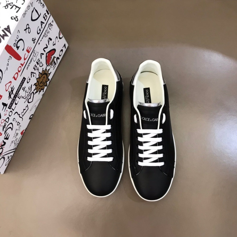 P180[玫瑰][玫瑰]，2021夏季新款Dolce＆Gabbana/顶级原单 Size：38-45 DG经典经典系列，进口头层牛皮，经典设计超好看，水染.水染.水染内里，精致奢华，超A级别！版型对比专柜正品，丝毫不差！ #382572 - image 1