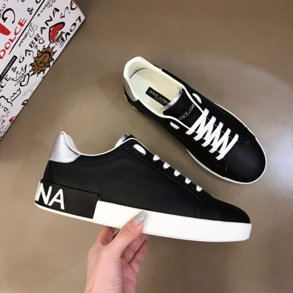 P180[玫瑰][玫瑰]，2021夏季新款Dolce＆Gabbana/顶级原单 Size：38-45 DG经典经典系列，进口头层牛皮，经典设计超好看，水染.水染.水染内里，精致奢华，超A级别！版型对比专柜正品，丝毫不差！ #382572 - image 4