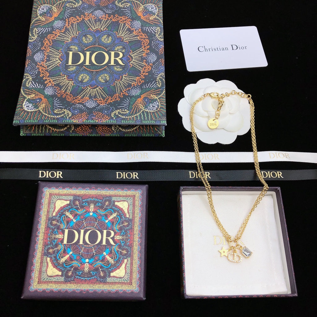 DIOR Pearl Necklace