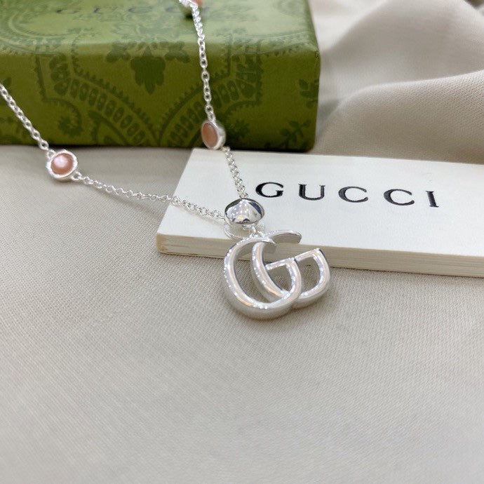 GUCCI Mother-of-Pearl Interlocking-G Necklace