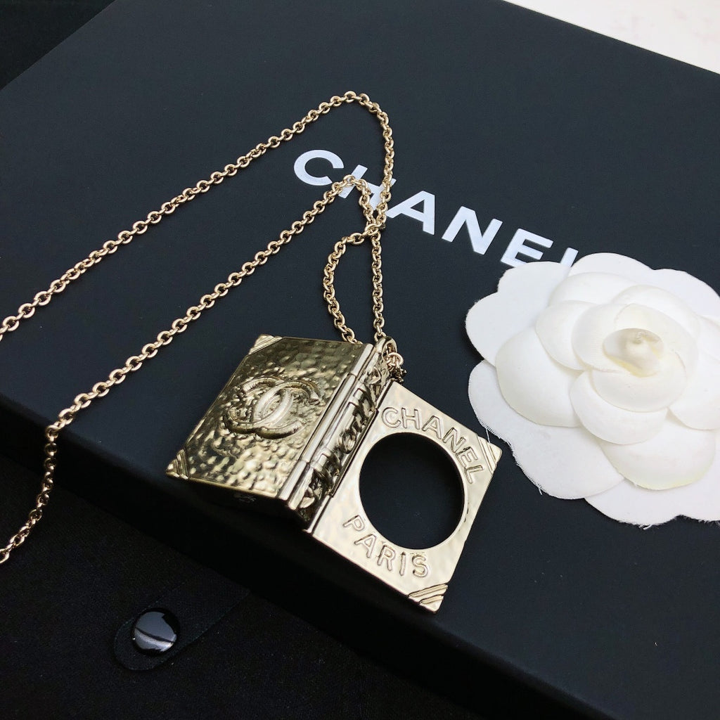 CHANEL Necklace