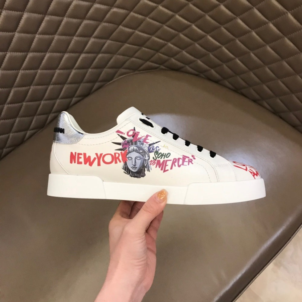 P200[玫瑰][玫瑰]，2022春夏新款Dolce＆Gabbana/顶级原单 Size：38-45 DG重工系列，进口原版小牛皮，撞色设计超好看，5D打印，精致奢华，超A级别！版型对比专柜正品，丝毫不差！ #382589 - image 6