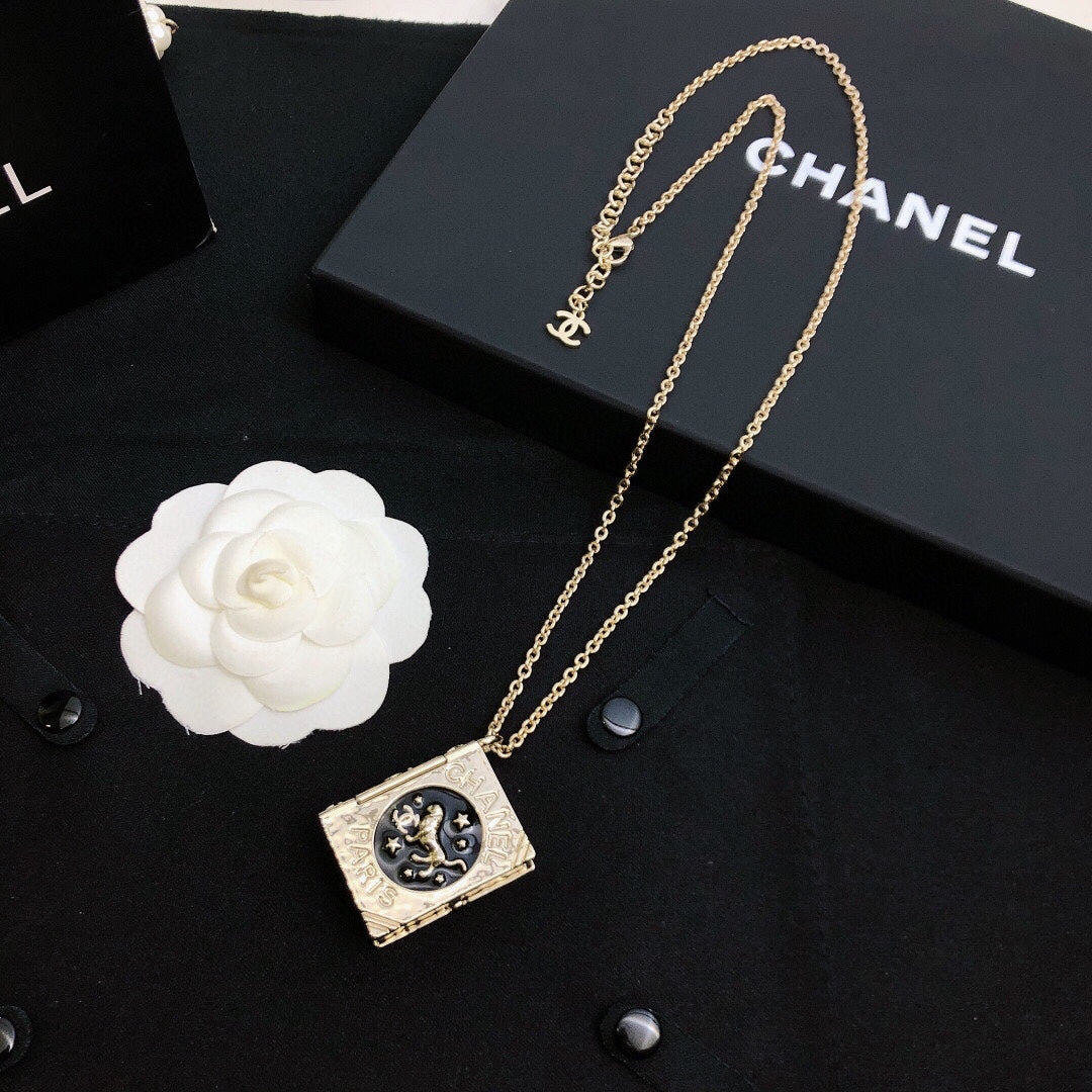 CHANEL Necklace