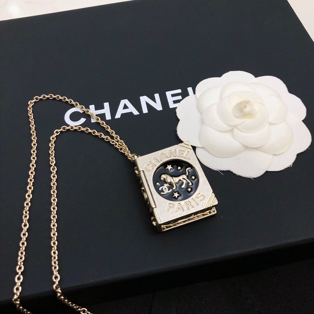 CHANEL Necklace