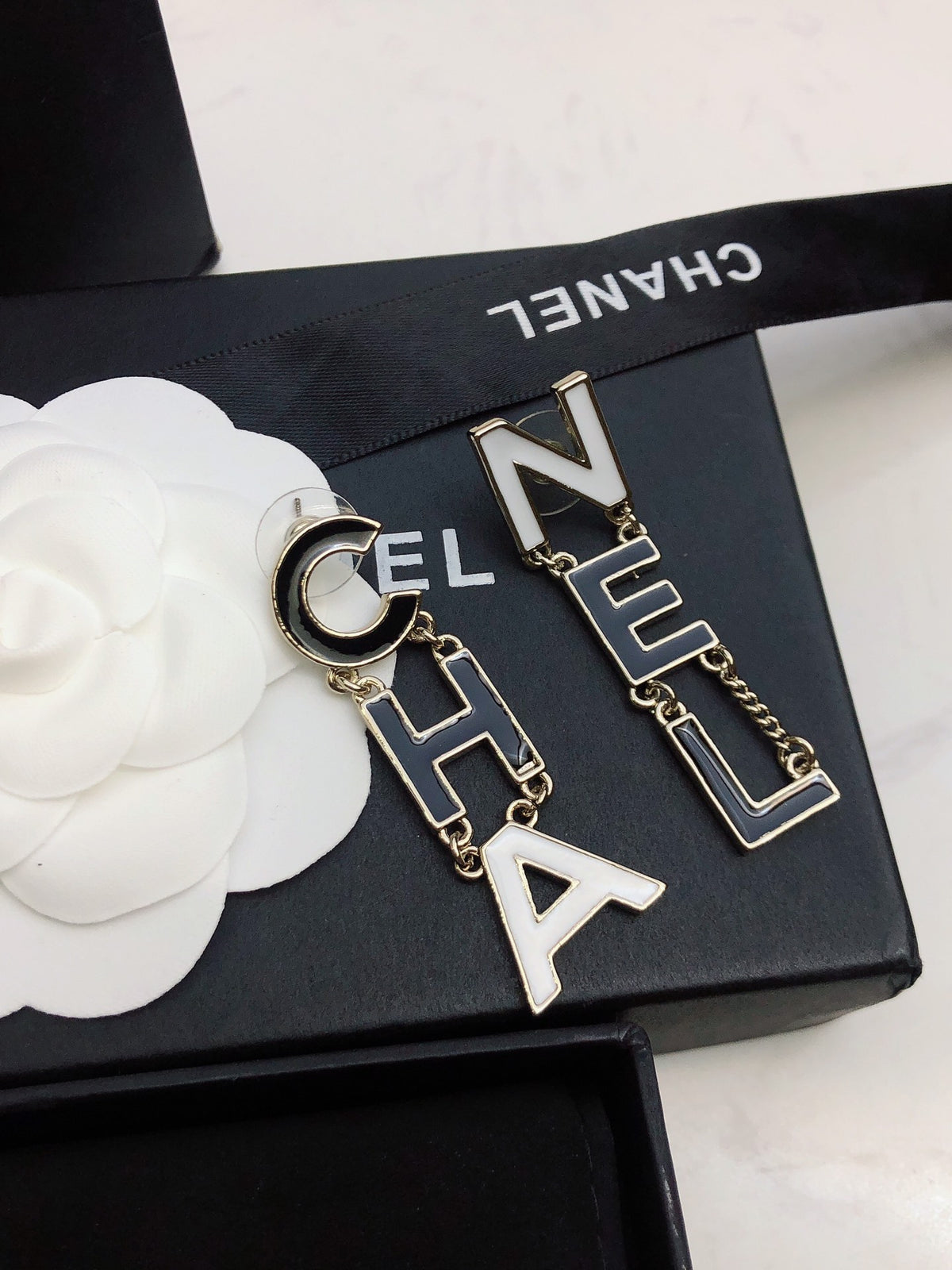 CHANEL P70 Earrings