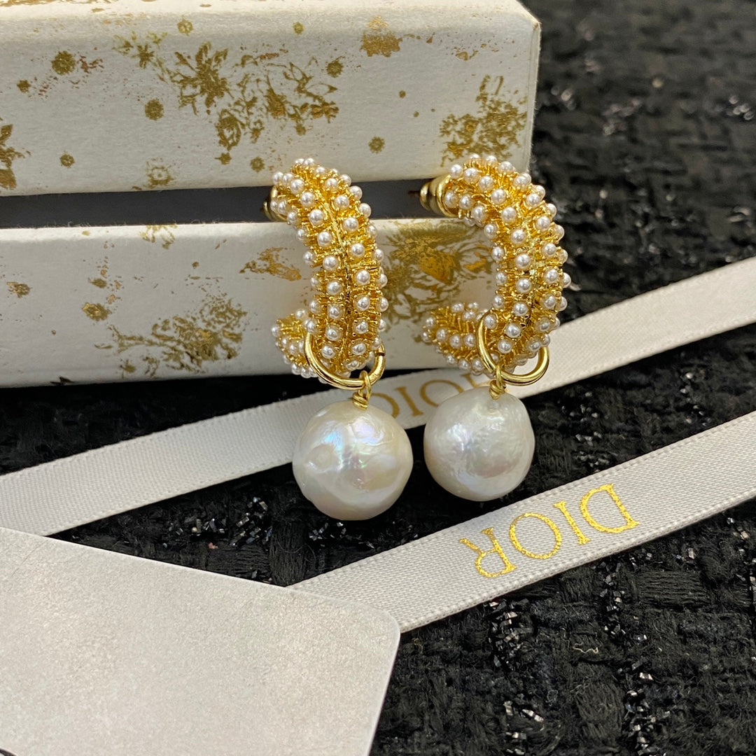 DIOR Pearl Pendant Necklace