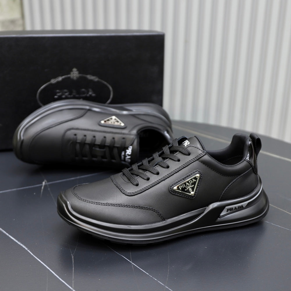 Prada Men's Sneakers - Style 425959