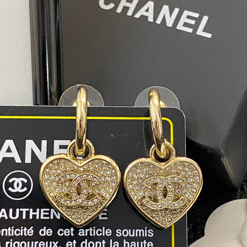 CHANEL Crystal Double-C Pendant Necklace