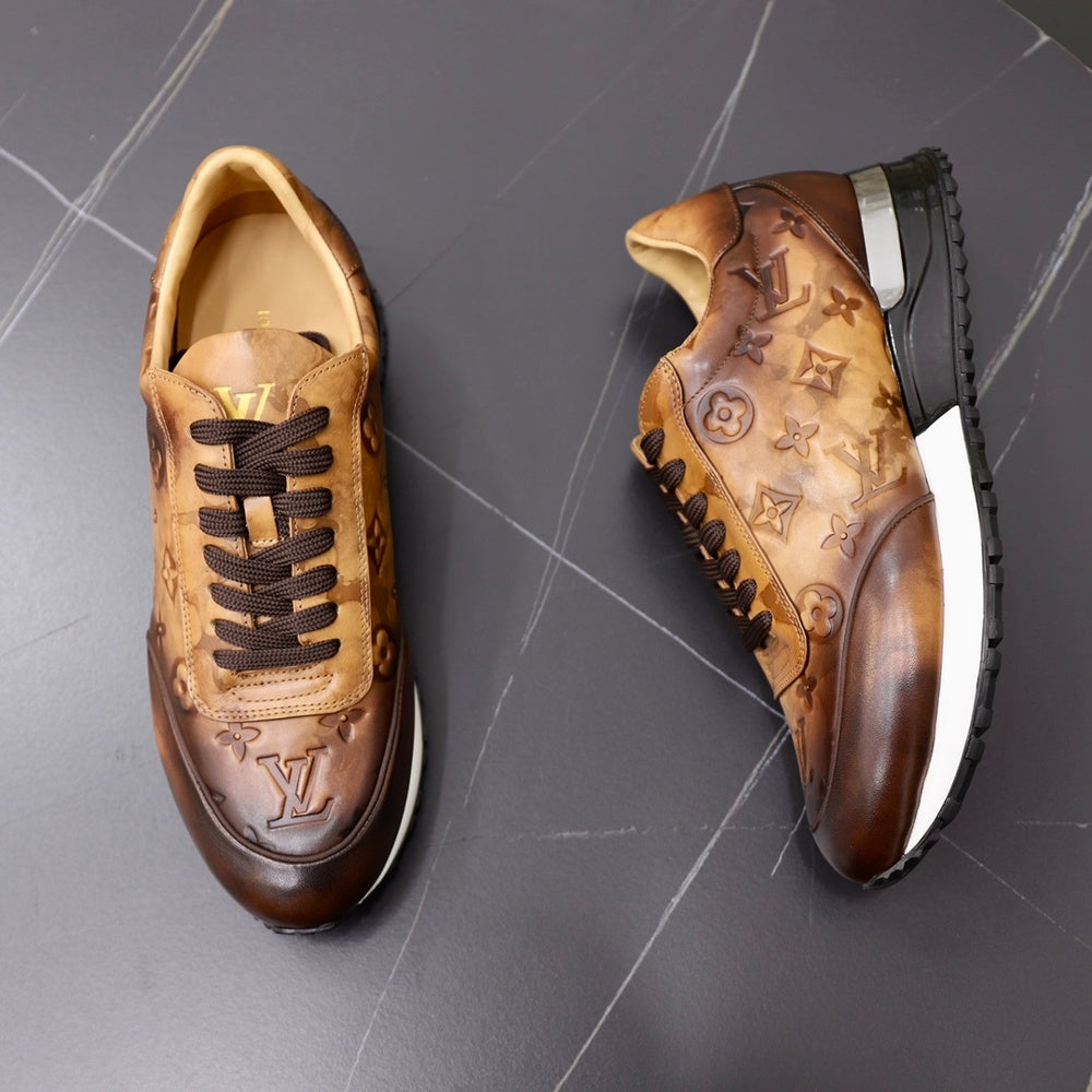 Louis Vuitton Men's Sneakers - Style 426812
