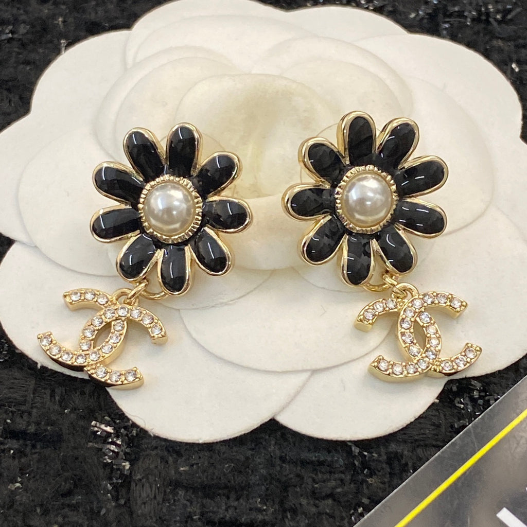 CHANEL Double-C Earrings