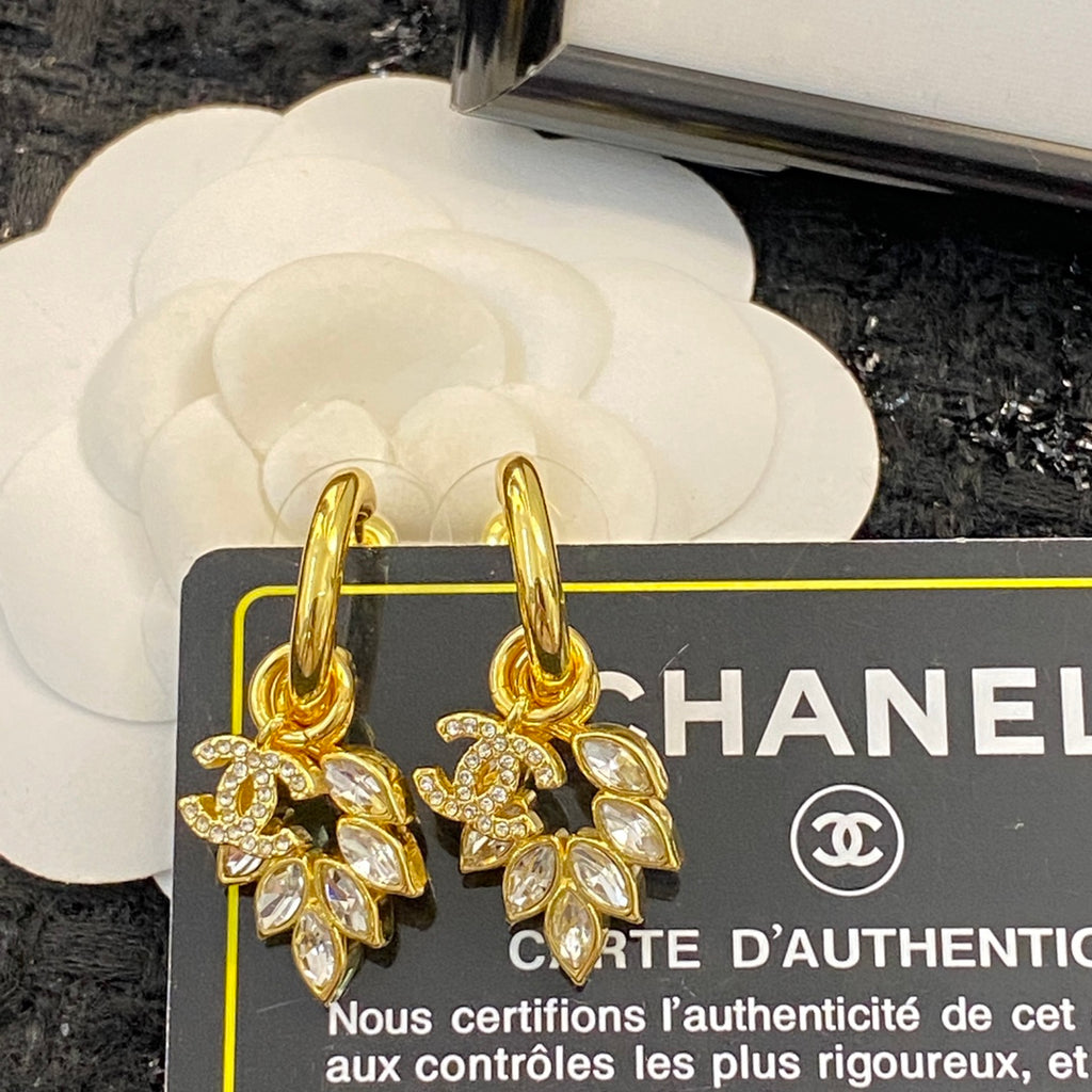 CHANEL Double-C Pendant Necklace