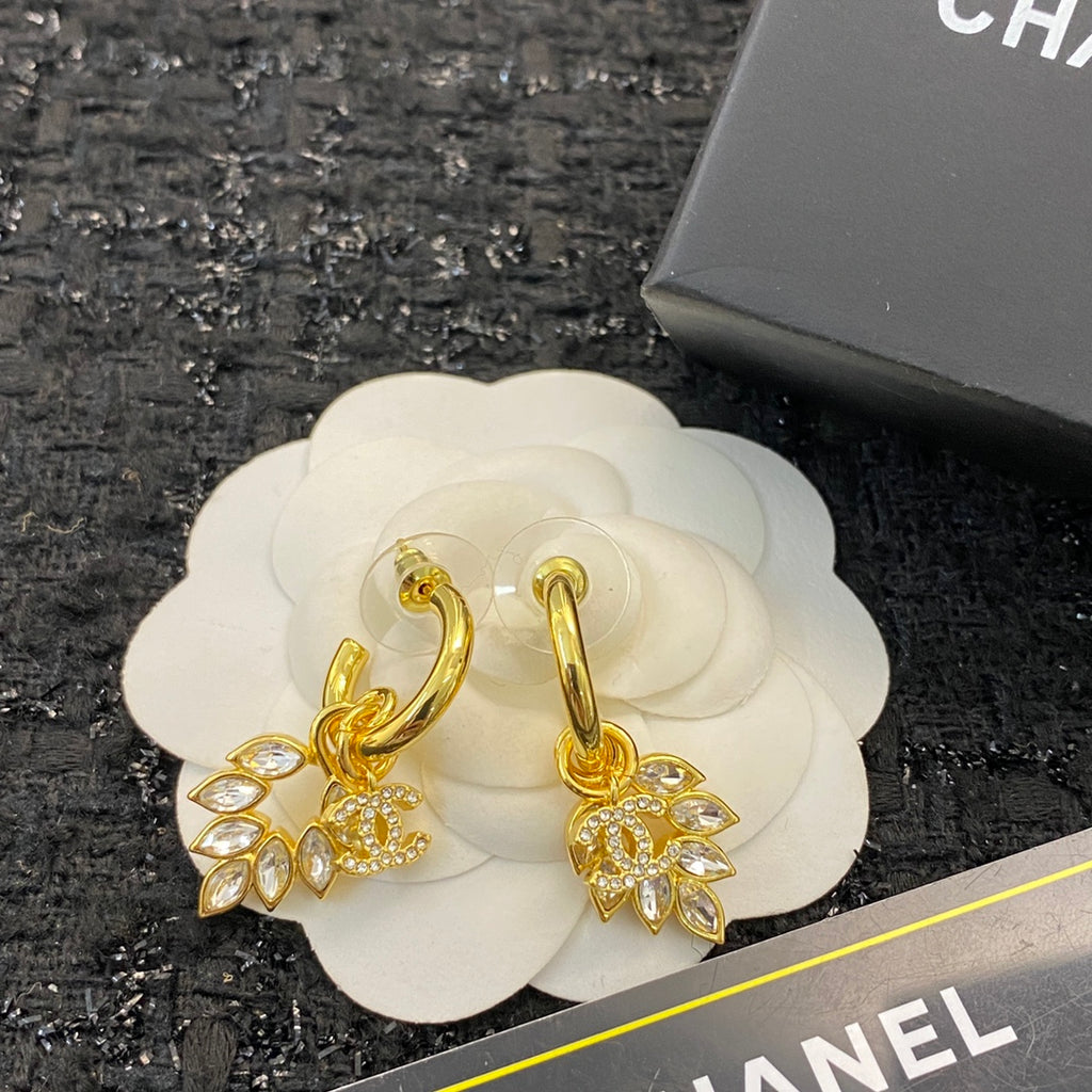 CHANEL Double-C Pendant Necklace