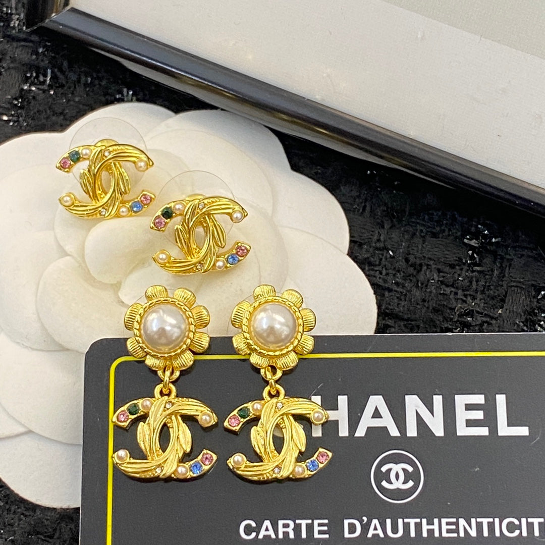CHANEL Pearl Double-C Vintage Pendant Necklace