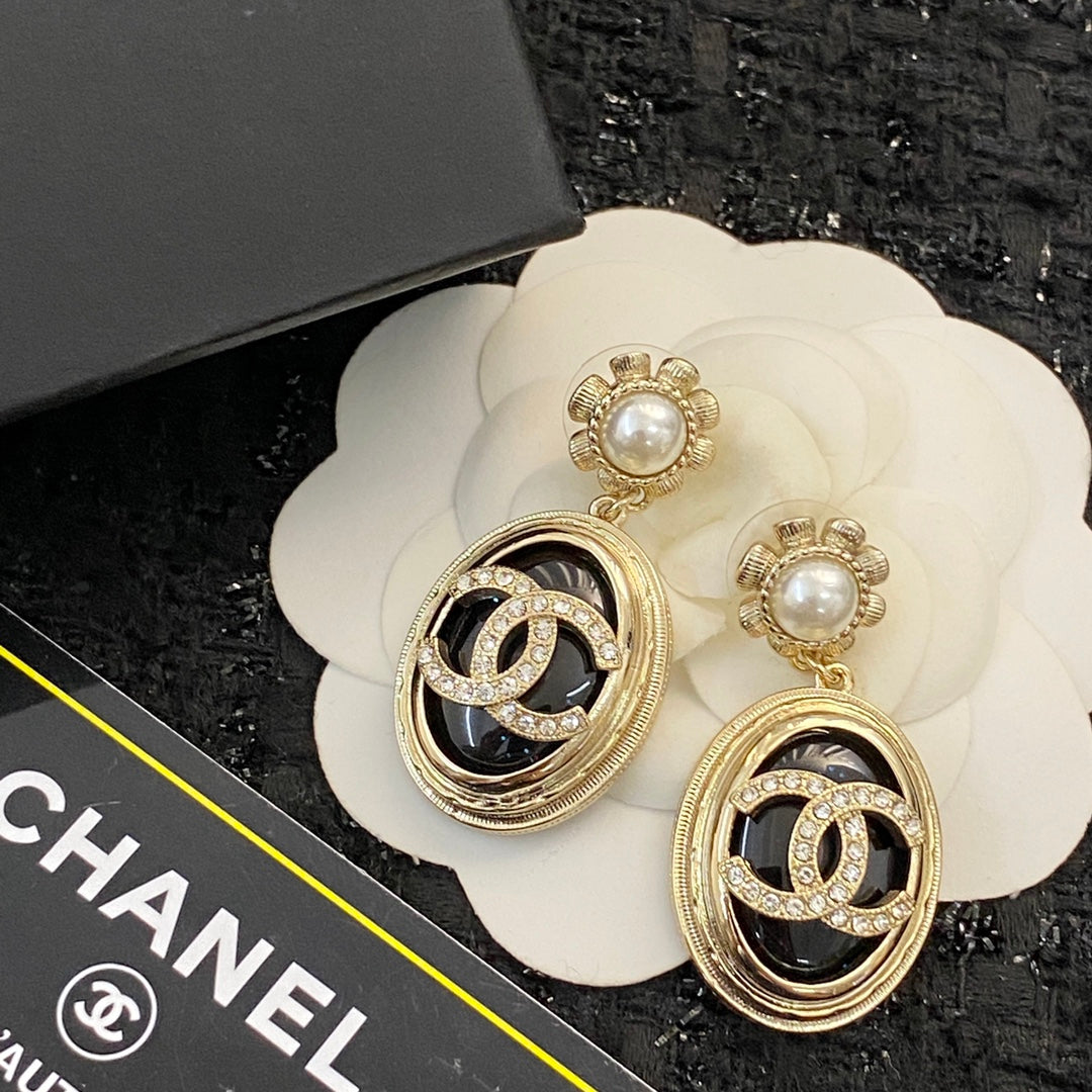 CHANEL Double-C Vintage Pendant Necklace