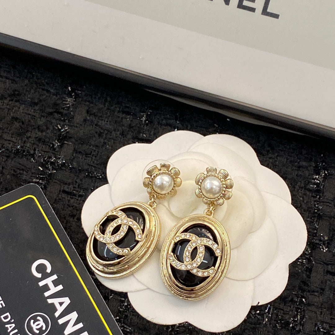 CHANEL Double-C Vintage Pendant Necklace