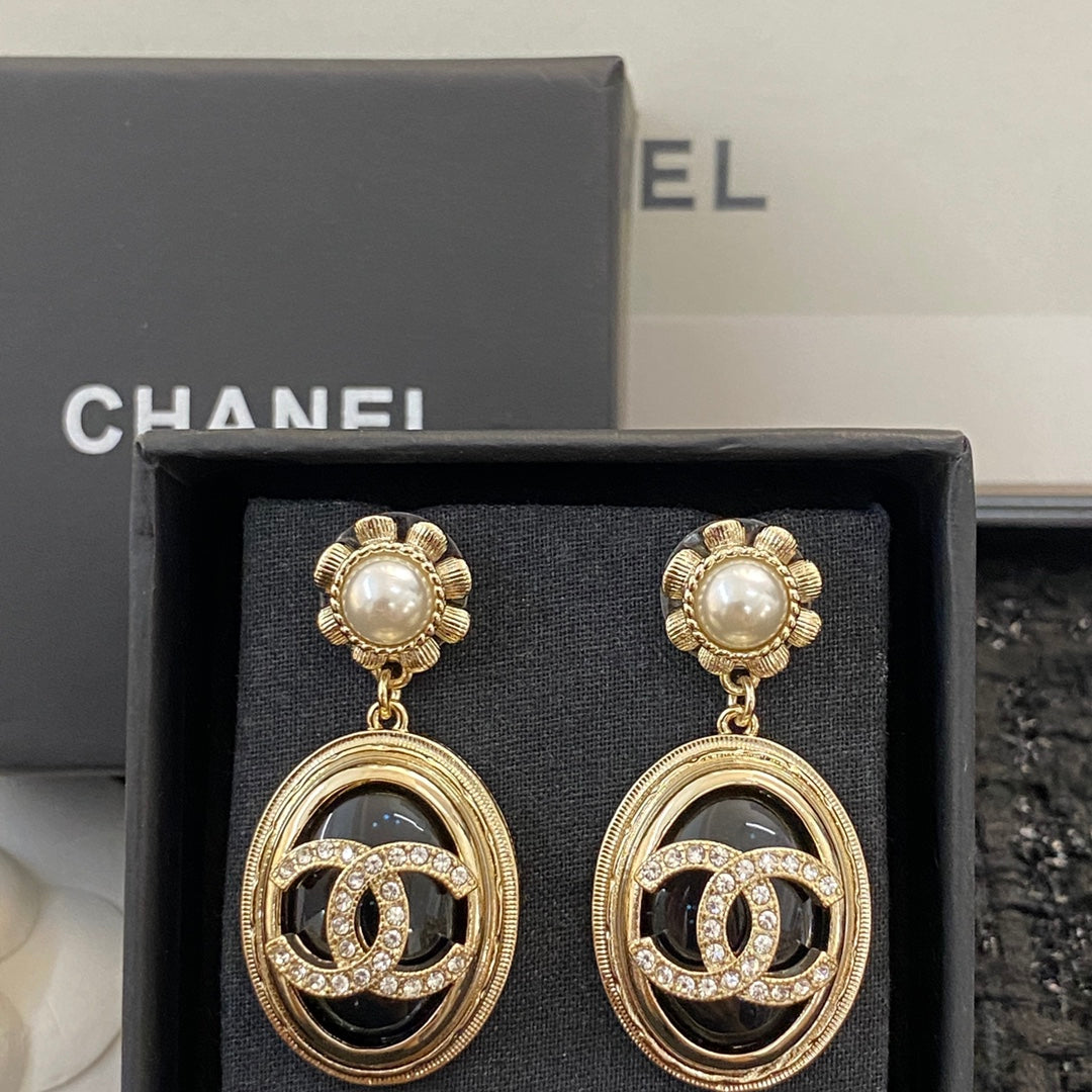 CHANEL Double-C Vintage Pendant Necklace