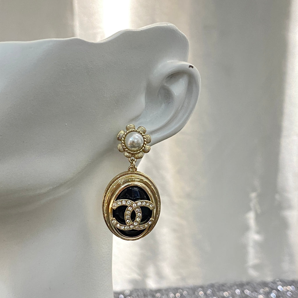 CHANEL Double-C Vintage Pendant Necklace