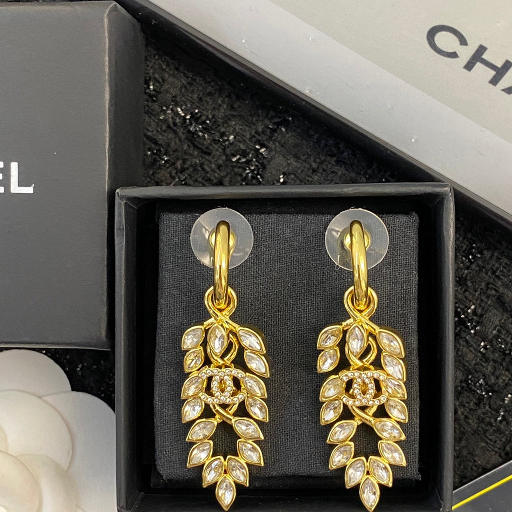 CHANEL Double-C Tassel Pendant Necklace