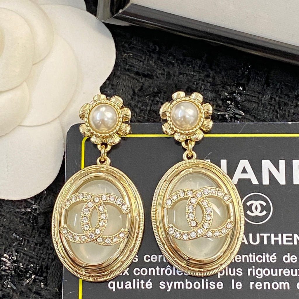 CHANEL Double-C Vintage Pendant Necklace