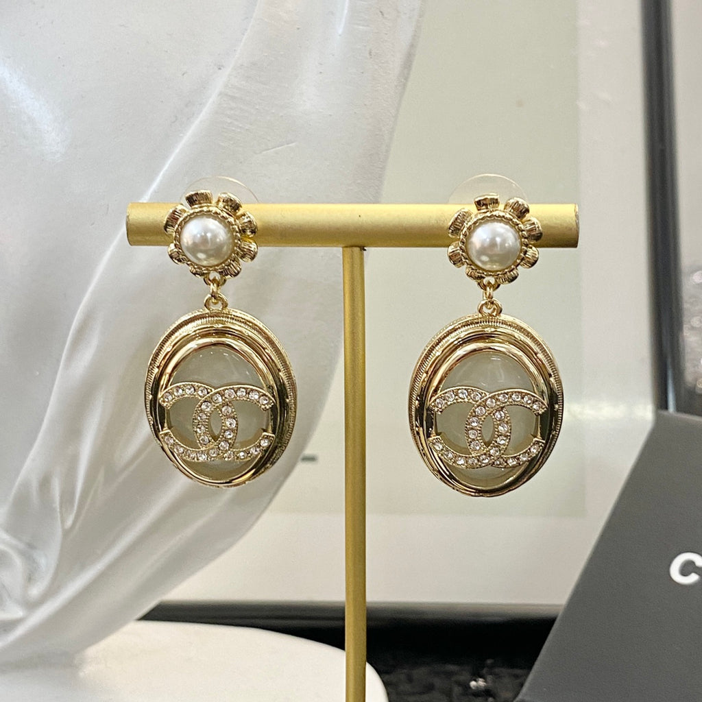 CHANEL Double-C Vintage Pendant Necklace