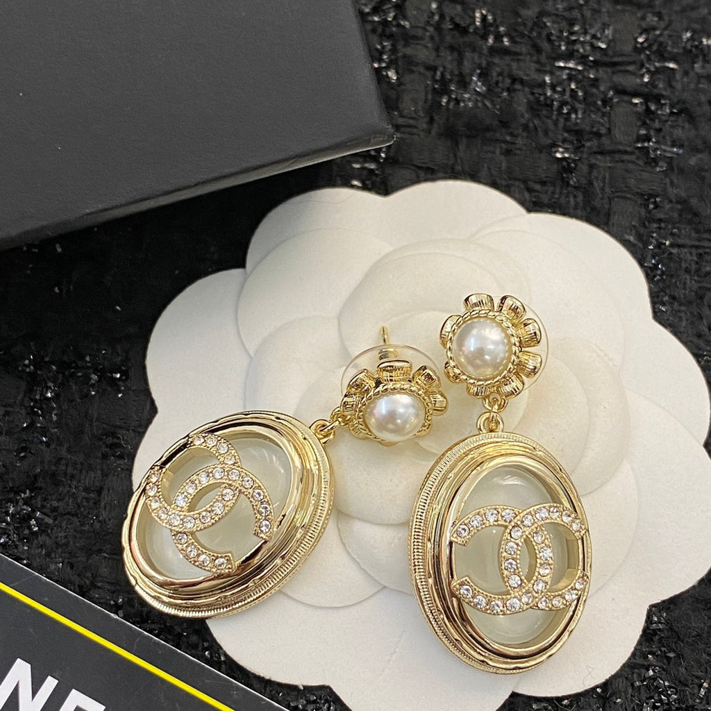 CHANEL Double-C Vintage Pendant Necklace