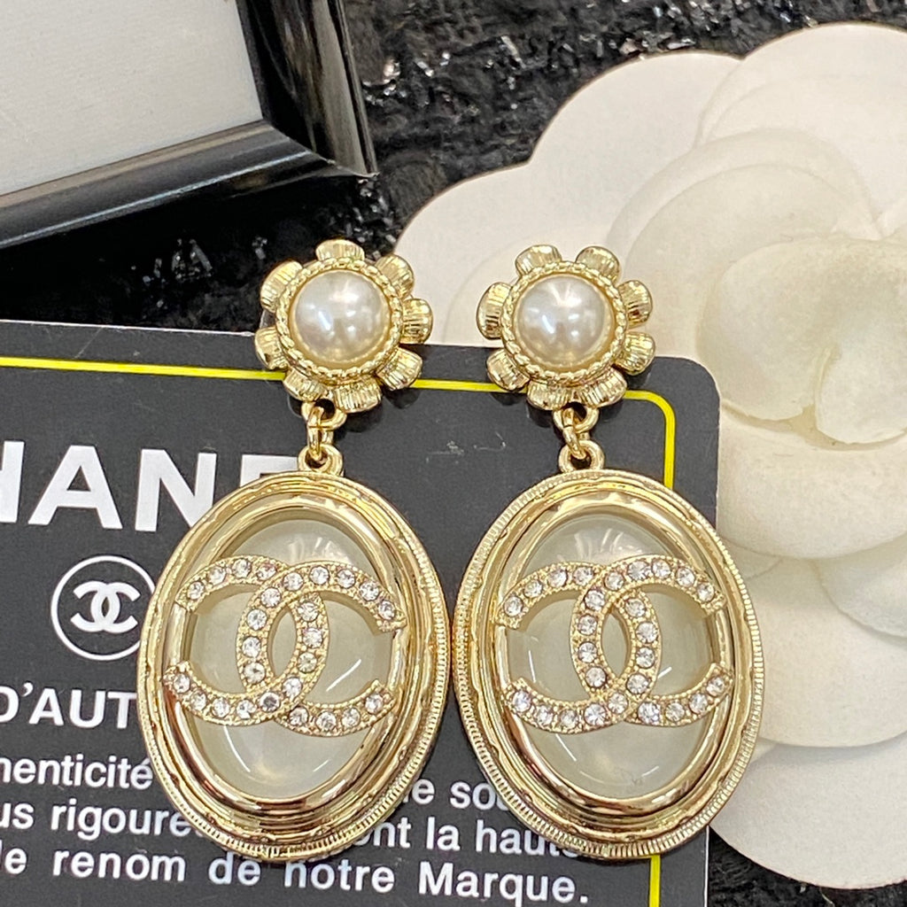 CHANEL Double-C Vintage Pendant Necklace