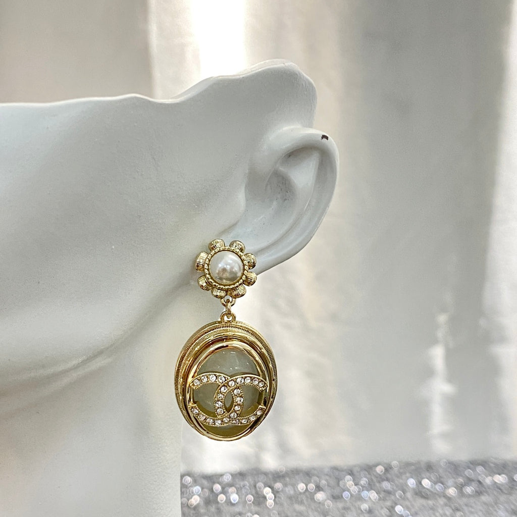 CHANEL Double-C Vintage Pendant Necklace