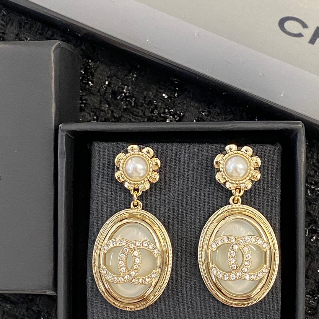 CHANEL Double-C Vintage Pendant Necklace