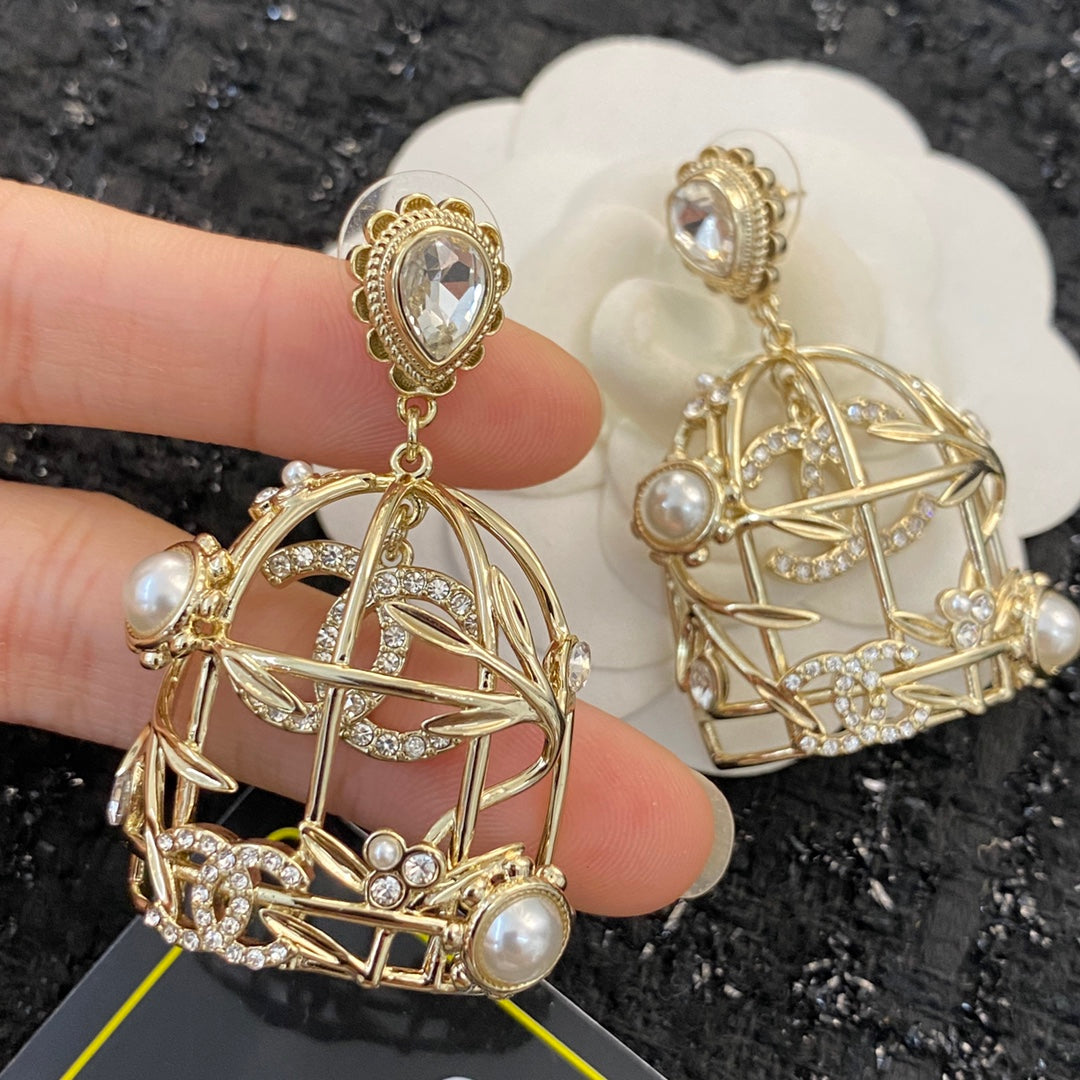 CHANEL Pearl Crystal Vintage Earrings
