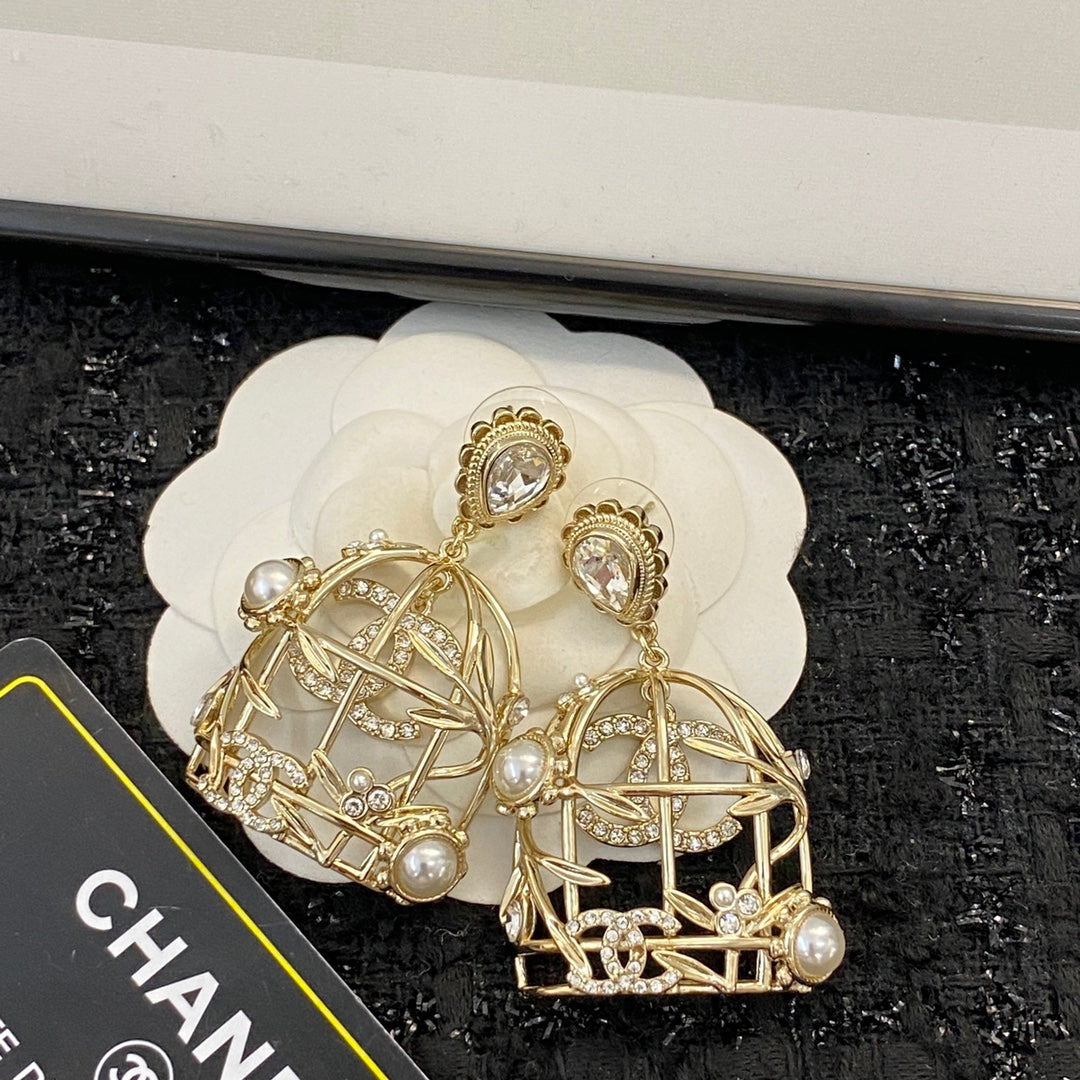 CHANEL Pearl Crystal Vintage Earrings