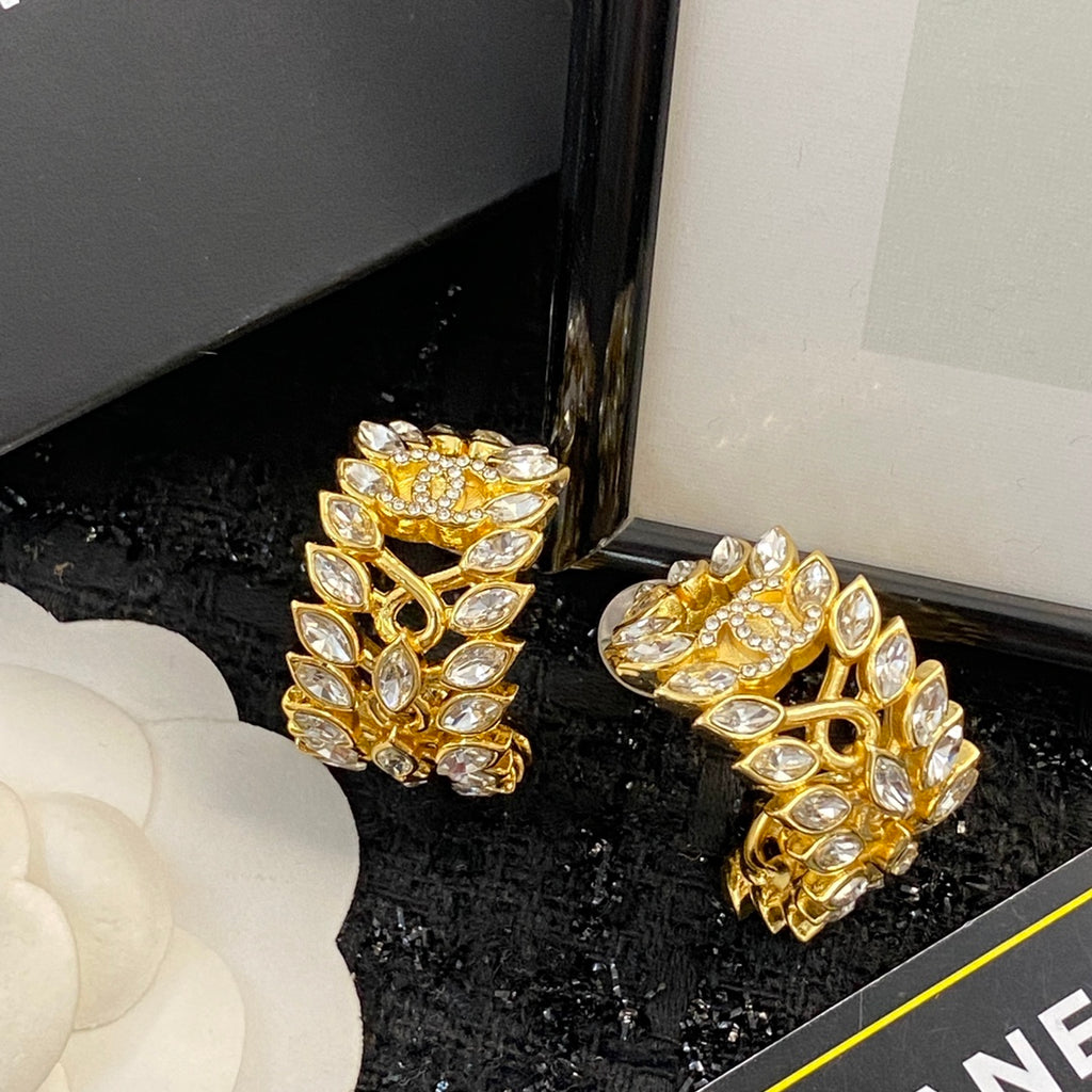 CHANEL Double-C Earrings