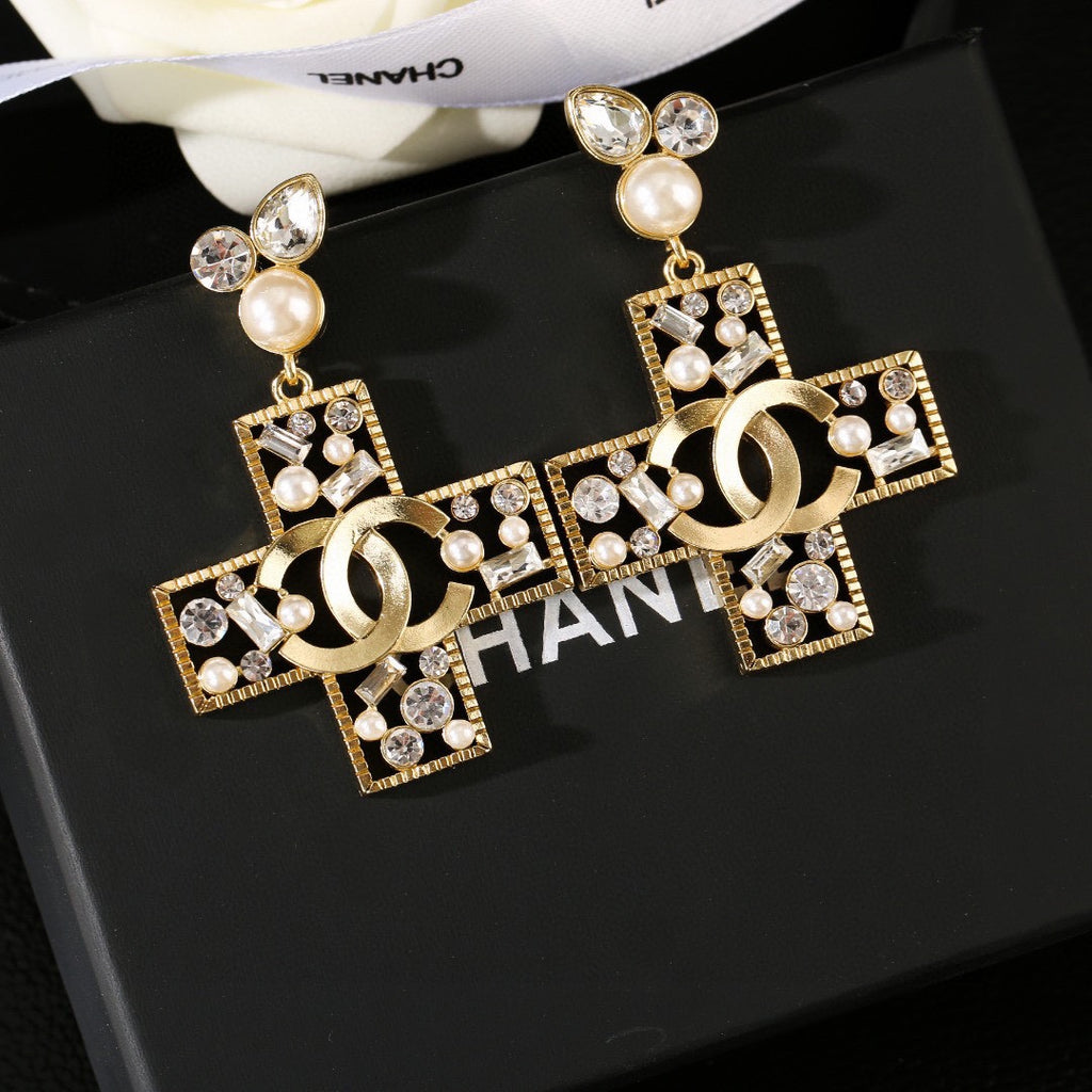 CHANEL Double-C Earrings