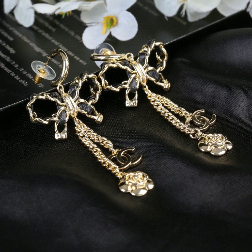 CHANEL P75 Bow Earrings