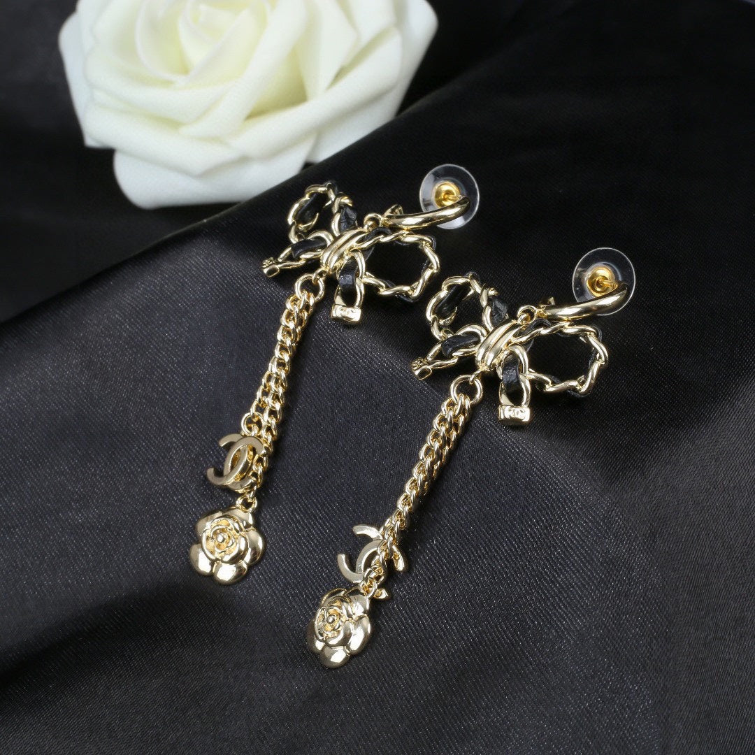 CHANEL P75 Bow Earrings
