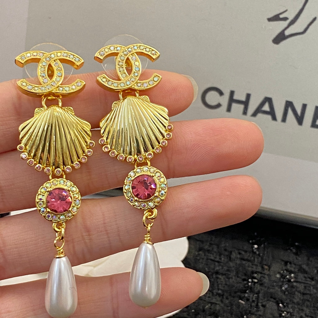 CHANEL P75 Pearl Crystal Pendant Necklace