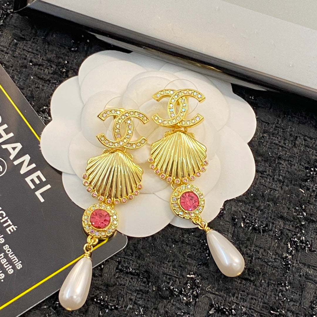CHANEL P75 Pearl Crystal Pendant Necklace
