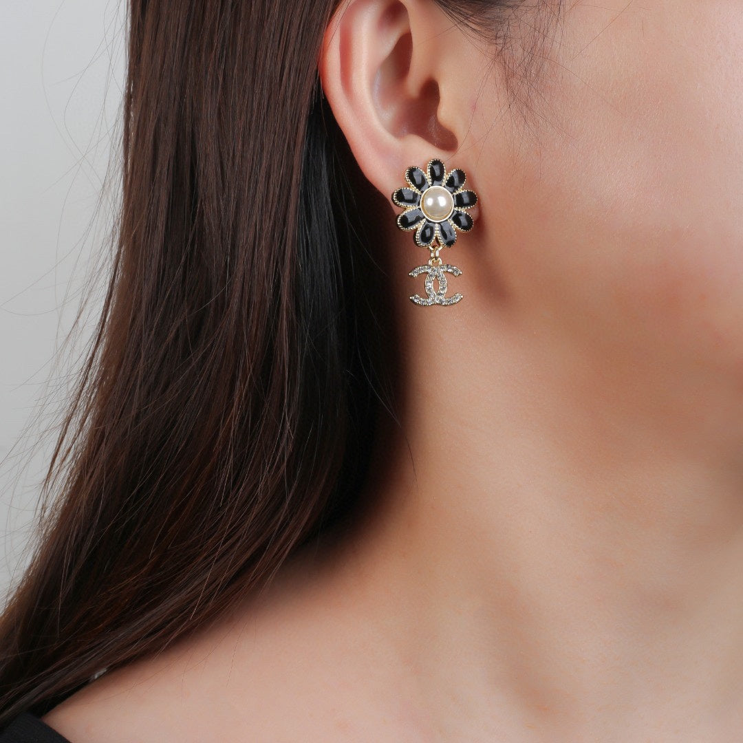 CHANEL Double-C Earrings